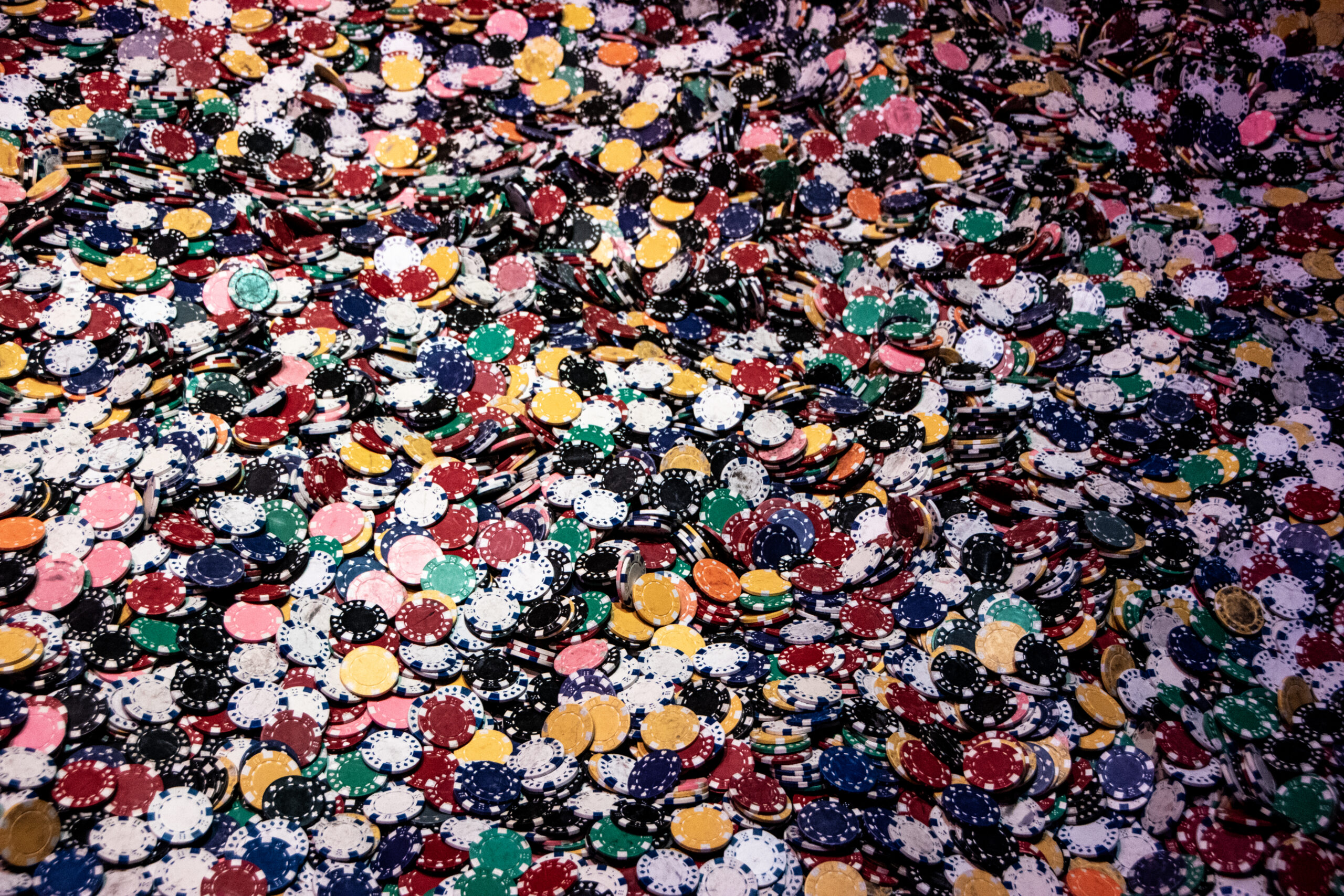 When to Go All-In Preflop in Texas Hold'em: Equity Charts, Hand Matchups, and Real Scenarios